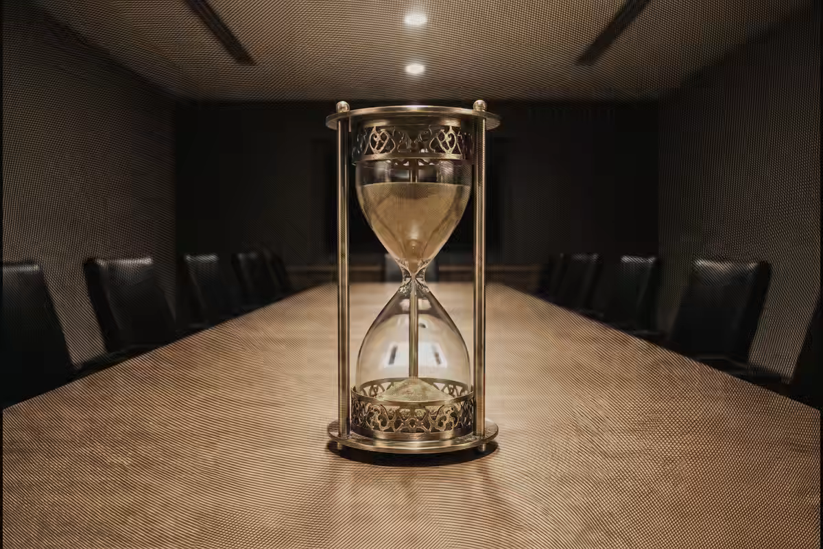 Reuniones inútiles: convocar es el reflejo, decidir es el trabajo